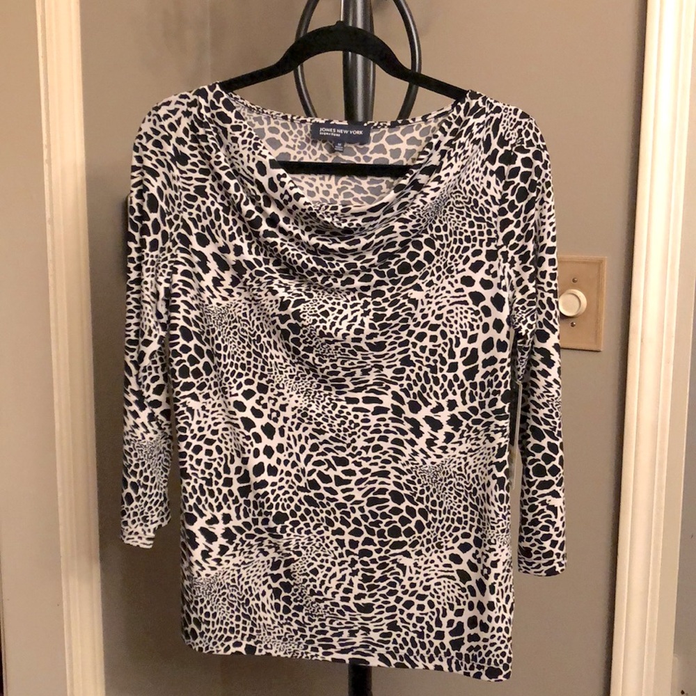 Jones of New York black/white animal print top